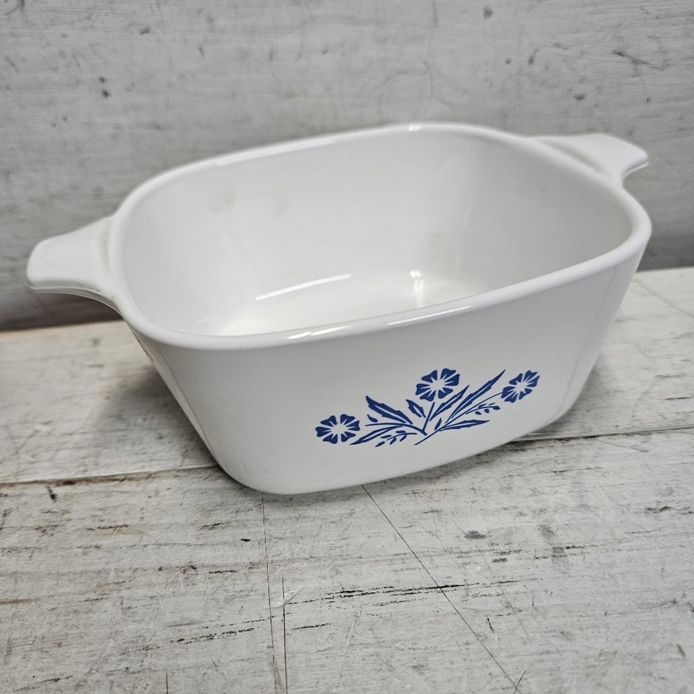 Corning Ware P-43-B 22oz Vintage Small Cornflower Casserole Dish Kitchen Collect